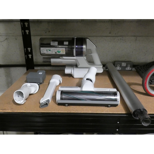 3085 - Samsung Jet 70 Turbo Vac cleaner, RRP £249.99 + vat (227-189) * This lot is subject to VAT