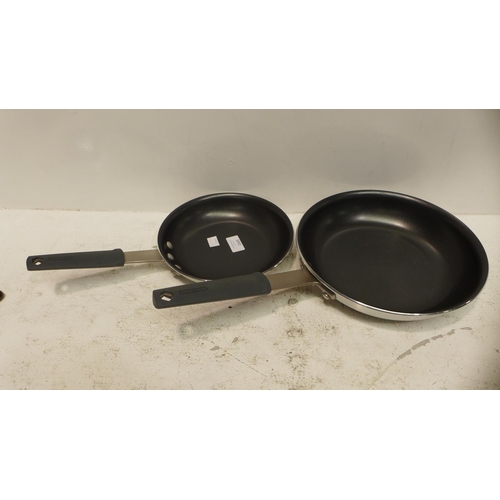 3092 - Tramontina Frying Pans and Gotham Pro Pan Set       (227-280, 281) * This lot is subject to VAT