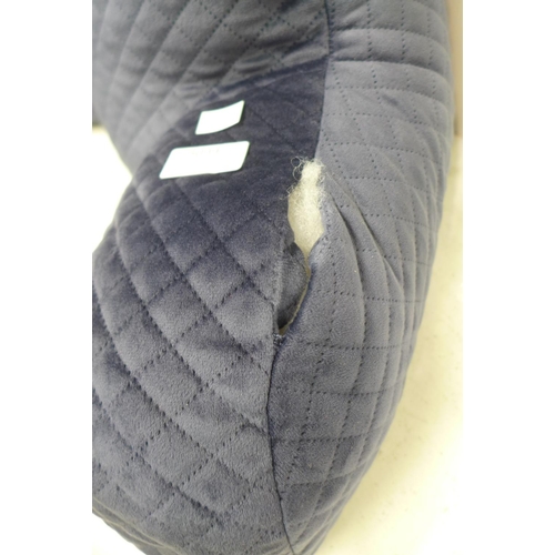 3099 - Bed Rest Cushion          (227-269) * This lot is subject to VAT