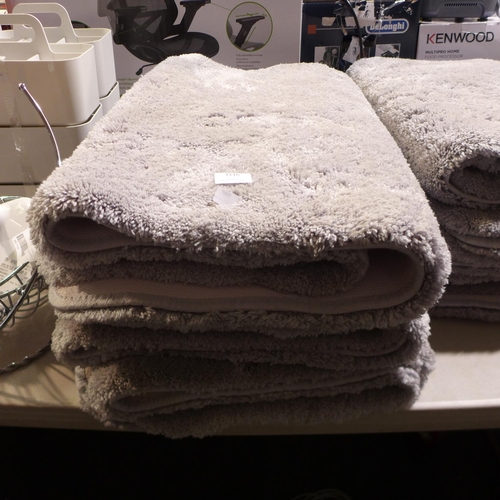3116 - Three Devgiri Jacquard Rugs (30cm x 46cm)  (227-373) * This lot is subject to VAT