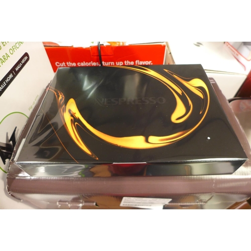 3138 - Magimix Vertuo Plus Red 11389 Nespresso coffee machine  (227-415) * This lot is subject to VAT