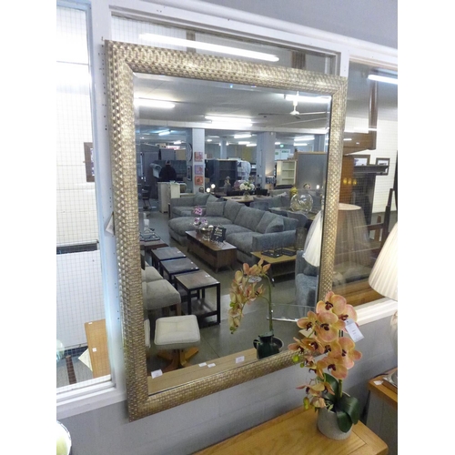 1366 - An Oscar gilt framed wall mirror (2082340)   #