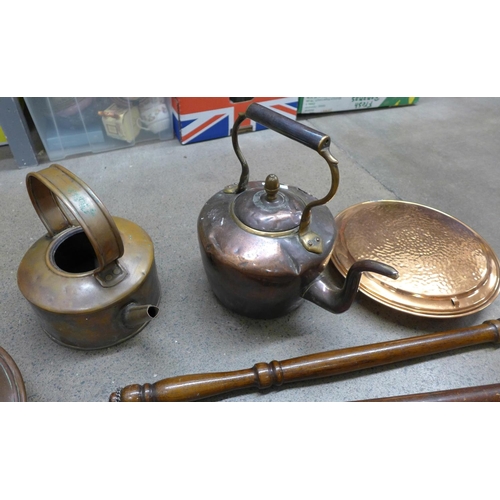 1098 - Two copper warming pans, a/f, and two copper kettles **PLEASE NOTE THIS LOT IS NOT ELIGIBLE FOR POST... 