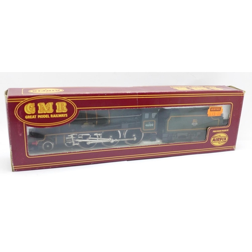 653 - An Airfix OO gauge GMR 54121-6 locomotive and tender, boxed