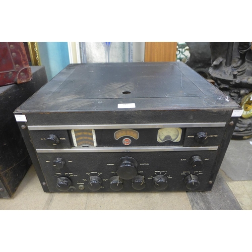 415 - A WWII RCA AR 88D radio comms receiver