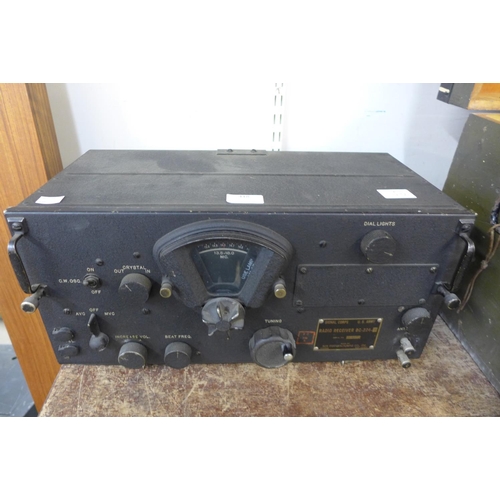 418 - A U.S Army Signal Corps radio receiver