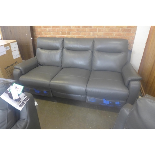 1572 - A Barratt three seater leather power reclining sofa, RRP £1041.65 ( 4057-18 ) * this lot is subject ... 