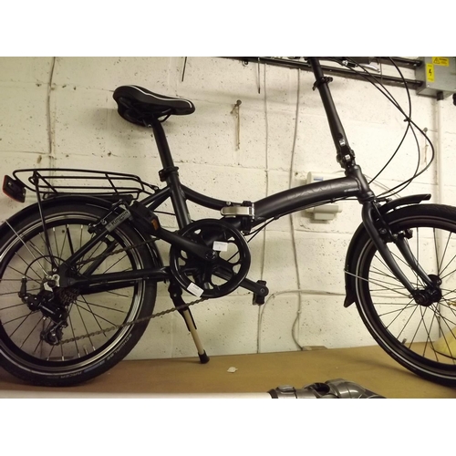 2104 - Aluminium Dawes Kingpin folding bicycle with mudguards & rack, used once