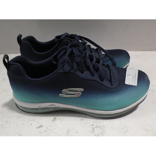 3070 - A pair of lady's Skechers Air Cooled Memory Foam trainers, size 6 * this lot is subject to VAT