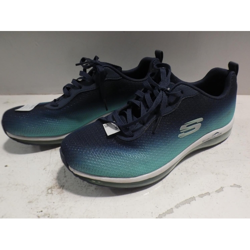 3070 - A pair of lady's Skechers Air Cooled Memory Foam trainers, size 6 * this lot is subject to VAT