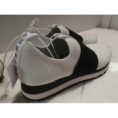 3073 - Two pairs of women's white Jayla style trainers, both size 4.5 * this lot is subject to VAT