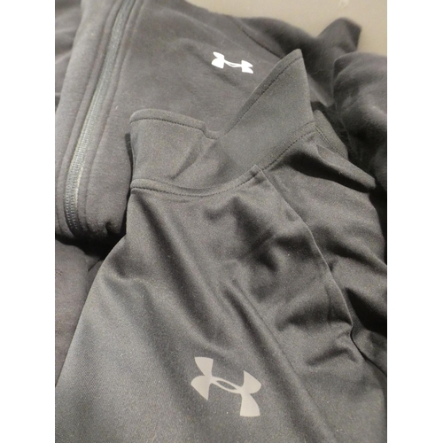 3087 - Quantity of men's Under Armour black tops - mixed sizes * this lot is subject to VAT