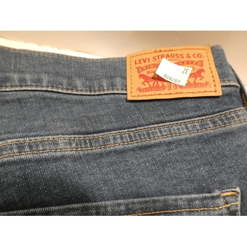 3089 - 3 Pairs of women's Levis 721 jeans; 27