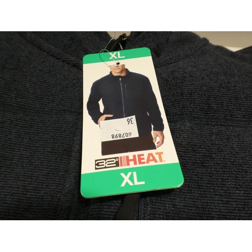 3093 - 2 Men's 32° Degree Heat zip up fleecy tops size XL * this lot is subject to VAT