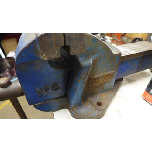 2007 - Record No.6 bench vice (made in England). Please note this vice is very heavy approx 32kg and thus c... 