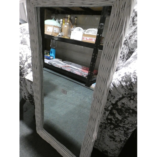 3026 - White painted wicker wall mirror - 1000 x 500mm * this lot is subject to VAT