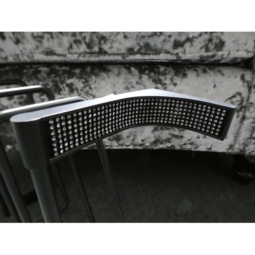 3036 - Diamante and black metal towel rail * this lot is subject to VAT