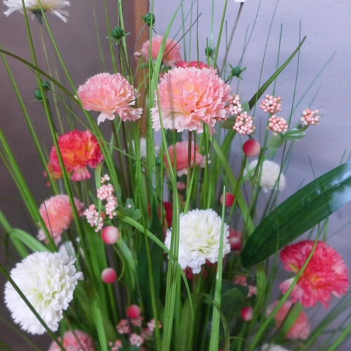 1393 - A 100cm sheaf of carnations (2604115)   #