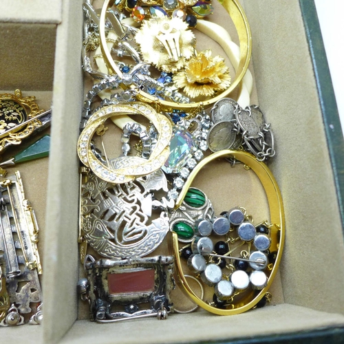 705 - A jewellery box and costume jewellery