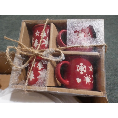 3049 - Melamine dinnerware & a Ryan small mug set * this lot is subject to VAT