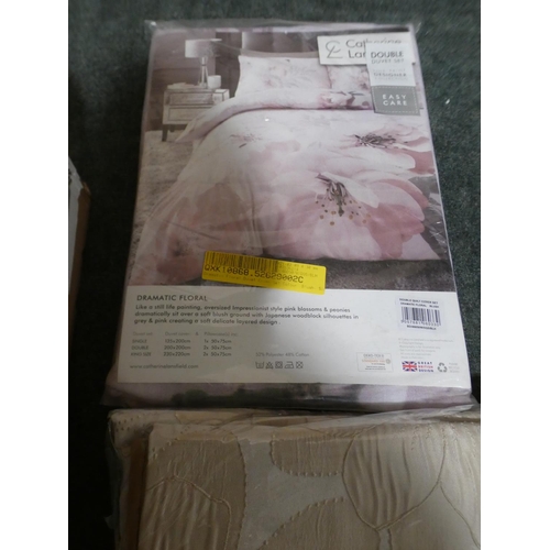 3062 - Four mixed style double duvet sets * this lot is subject to VAT