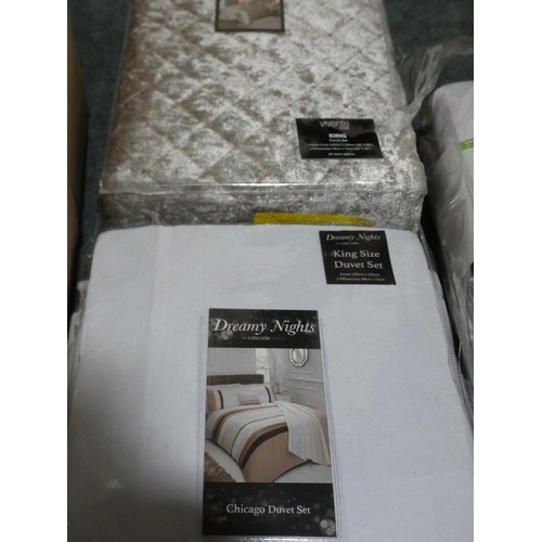 3063 - Three mixed style kingsize duvet sets * this lot is subject to VAT