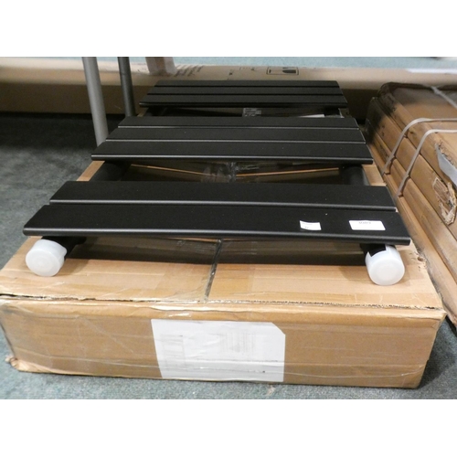 3089 - An Ina vertical flat panel black towel radiator * this lot is subject to VAT