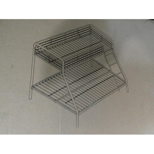 3169 - A white single/double metal bunk bed * this lot is subject to VAT