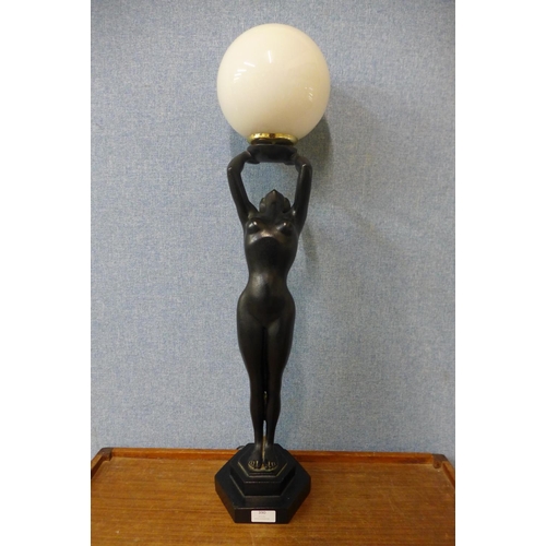 390 - An Art Deco style figural table lamp