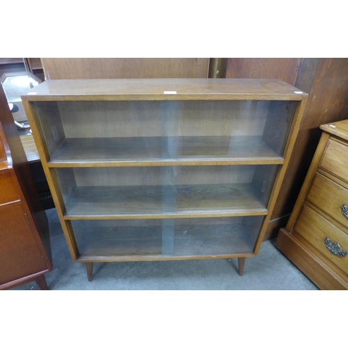 87 - A teak bookcase