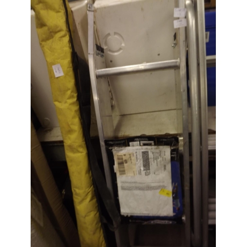 2414 - Werner triple 4 rung loft ladder, Part box of carpet grippers and part roll of underlay