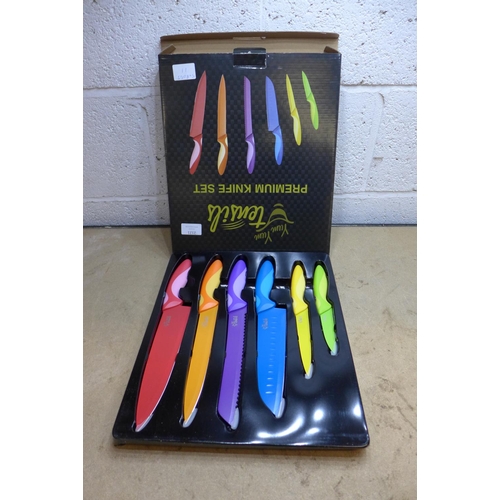 2121 - Premium kitchen knife set, boxed