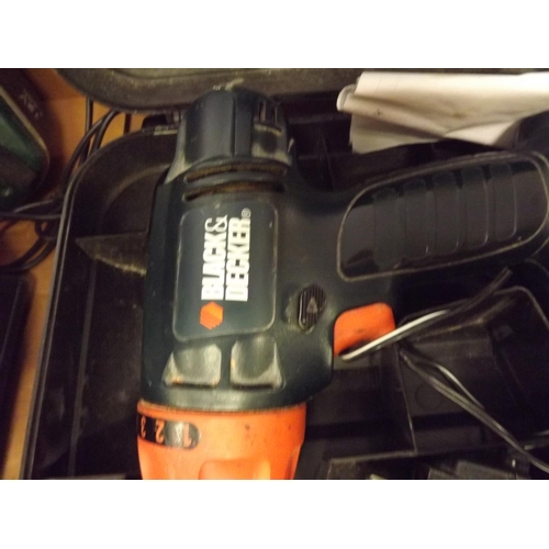 2352 - Wickes cordless drill & Black & Decker drill with batteries & chargers - a/f