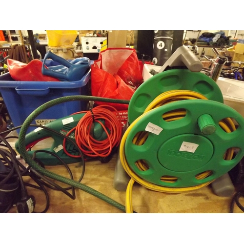 2419 - Bosch hedgecutter plus Hozelock hose & reel - W