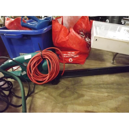 2419 - Bosch hedgecutter plus Hozelock hose & reel - W