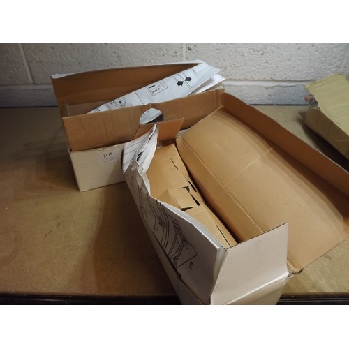 2147 - 2 Door closers (product code JD100)