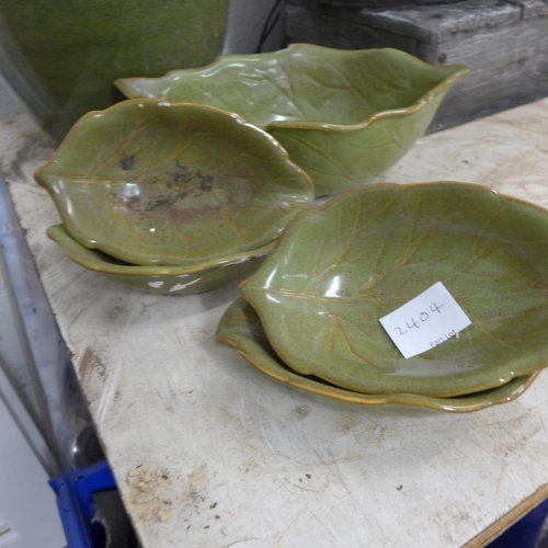 2404 - Green glazed planter with 5 leaf bowls