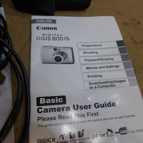 2994 - Canon Ixus 8001S digital 6mp camera kit - W