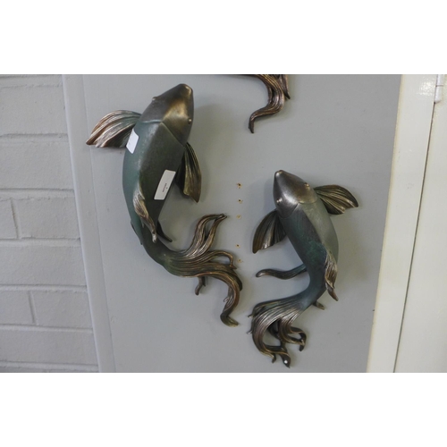 1378 - A two piece set of fish wall art - suitable for outdoor use (FAD43125)   #