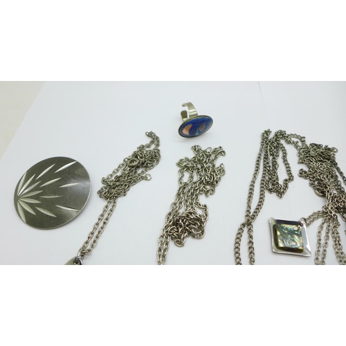 1007 - 1970's stainless steel jewellery, etc.