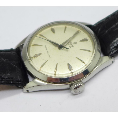 1015 - A Tudor Oyster manual wind wristwatch, 33mm case