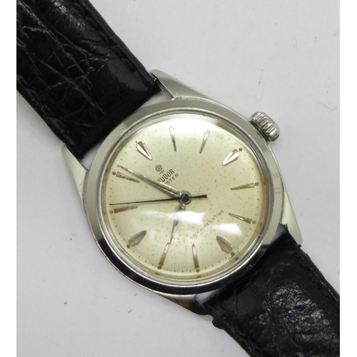 1015 - A Tudor Oyster manual wind wristwatch, 33mm case