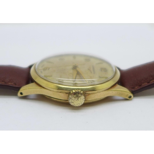 1022 - A 9ct gold cased gentleman's Longines wristwatch with original box, the case back with inscription, ... 