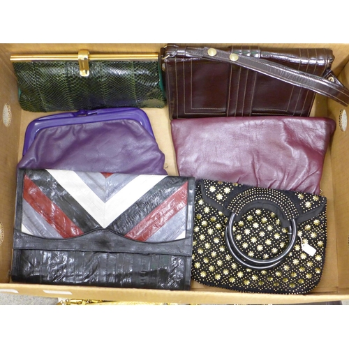 1050 - A collection of handbags