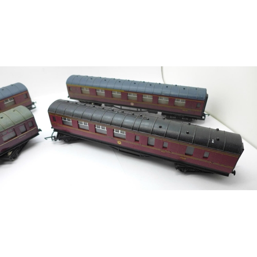 672 - Four Hornby OO gauge maroon coaches