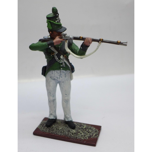 685 - Six boxed 1:24 scale Waterloo Series soldiers by Distler