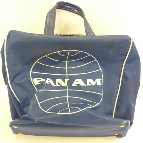 727 - A Pan Am airline cabin bag