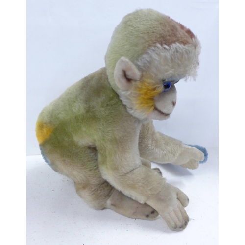 791 - A 1950's/1960's Steiff Mungo monkey with ear button