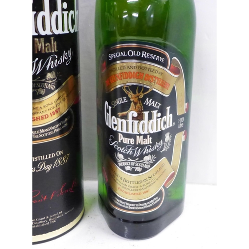 871 - A bottle of Glenfiddich Pure Malt Scotch Whisky