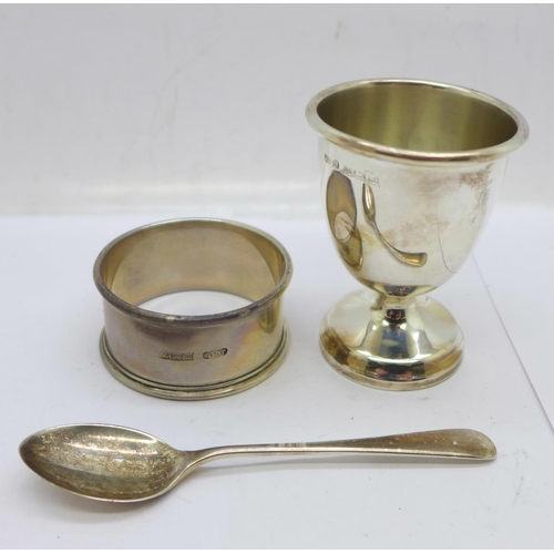 898 - A cased silver Christening set, 52g